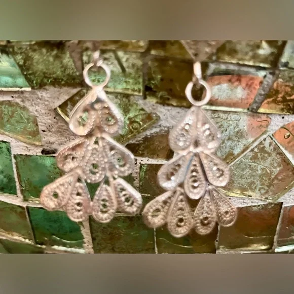 Set of Vintage Sterling Silver Intricate Filigree Ring & Earrings from Malta - Picture 8 of 11